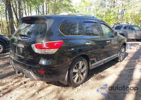 2015 Nissan Pathfinder Platinum z USA, uszkodzony, nr VIN 5N1AR2MM7FC612623